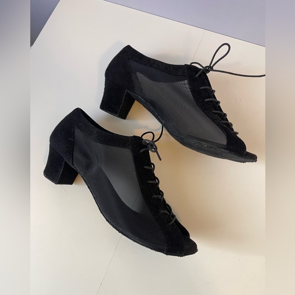 Capezio Beatrice Ballroom Dance Shoes 10W Black Suede & Mesh Lace Up